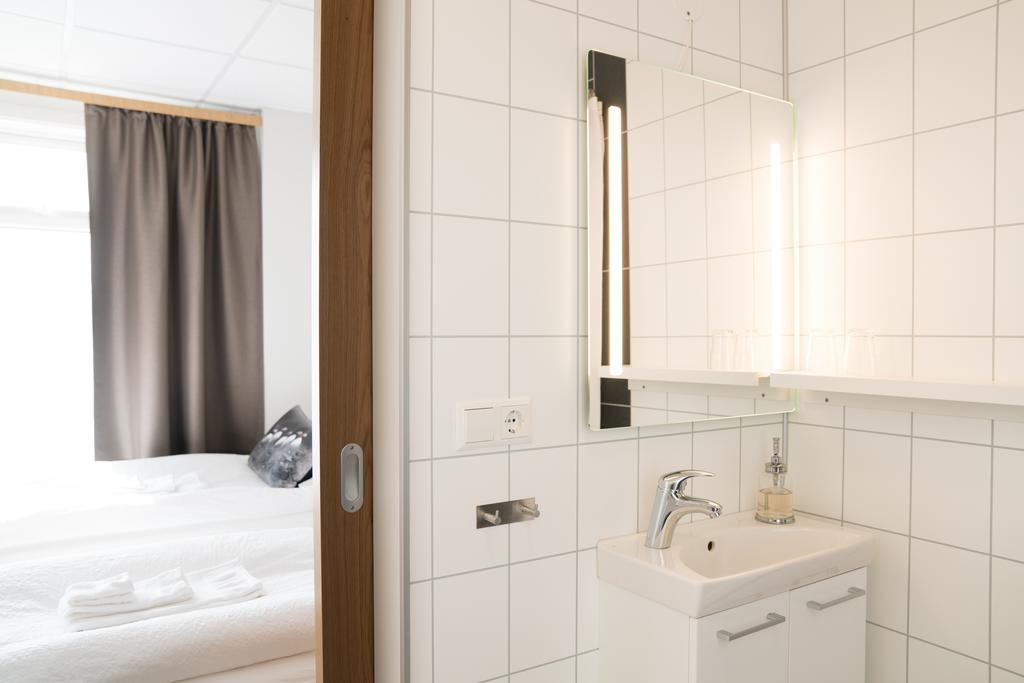 Hotel West Patreksfjordur エクステリア 写真