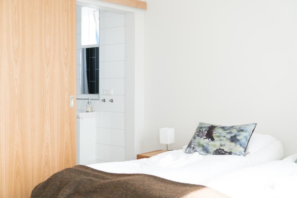 Hotel West Patreksfjordur エクステリア 写真