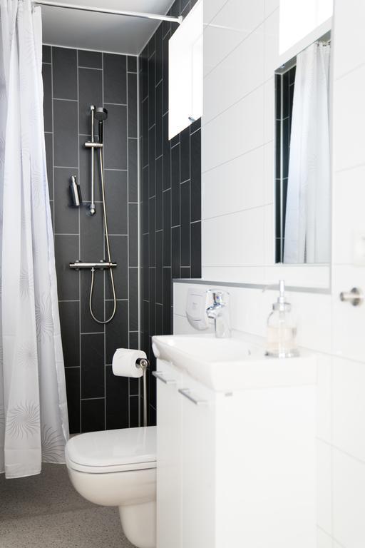 Hotel West Patreksfjordur エクステリア 写真
