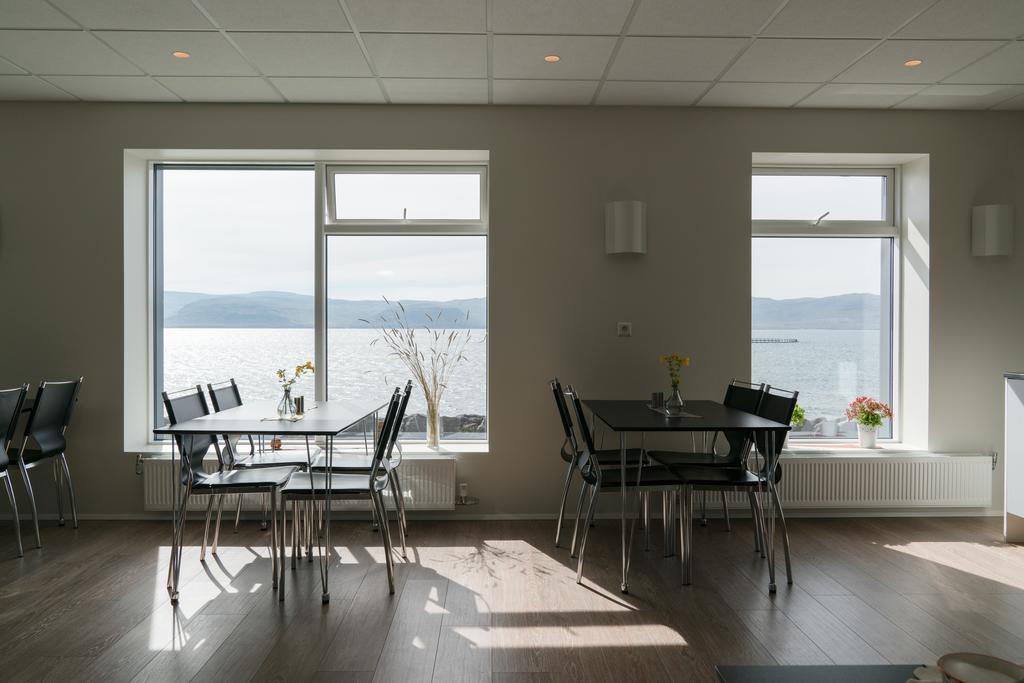 Hotel West Patreksfjordur エクステリア 写真